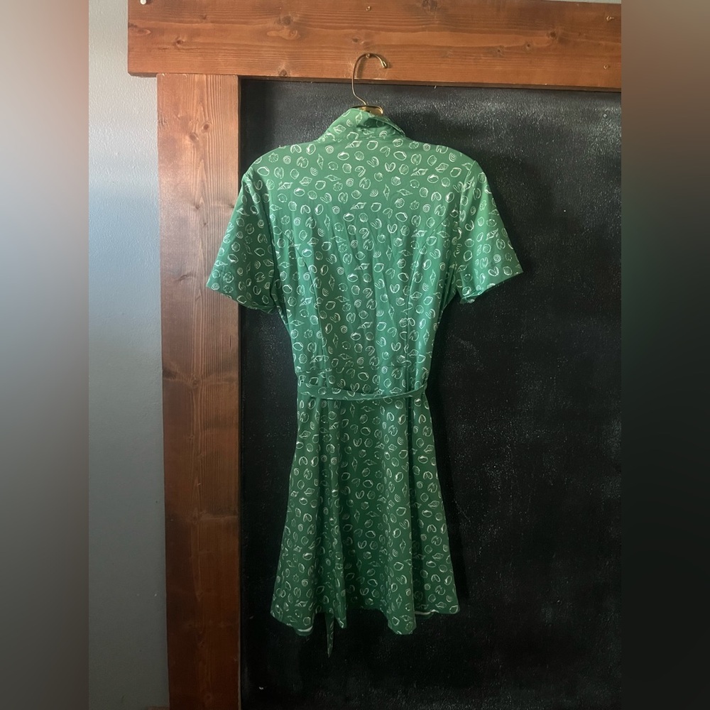 HVN dress size 4 sea shell print with green back ground euc - Picture 4 of 6